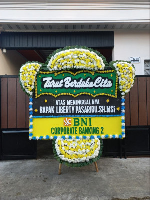 Papan Bunga Duka di Muncang