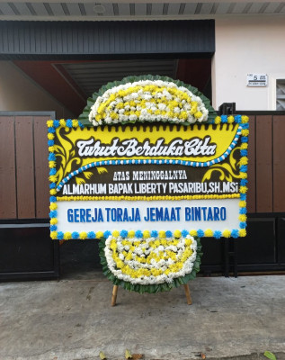 Papan Bunga Duka di Muncang