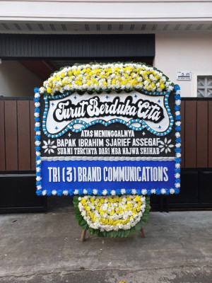 Papan Bunga Duka di Muncang